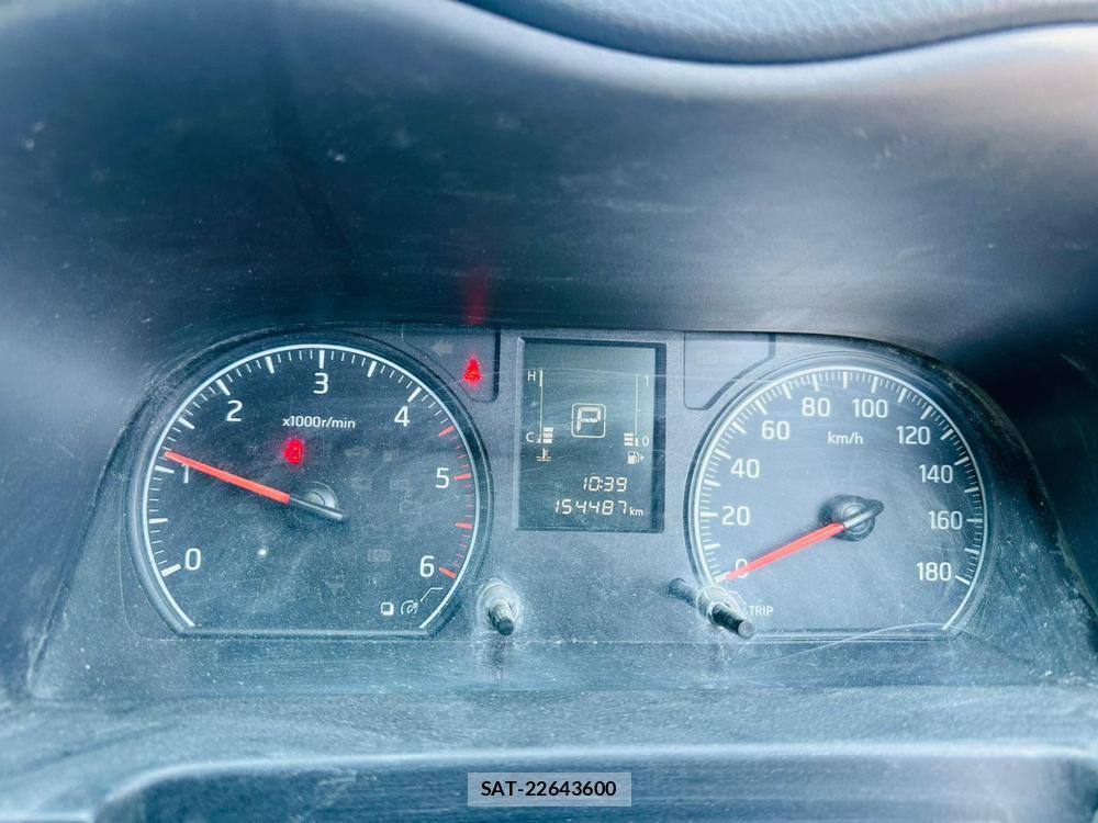 Nissan NV350 Caravan 2020 4653057-15