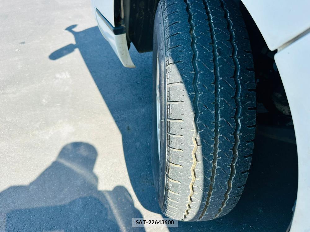 Nissan NV350 Caravan 2020 4653057-32