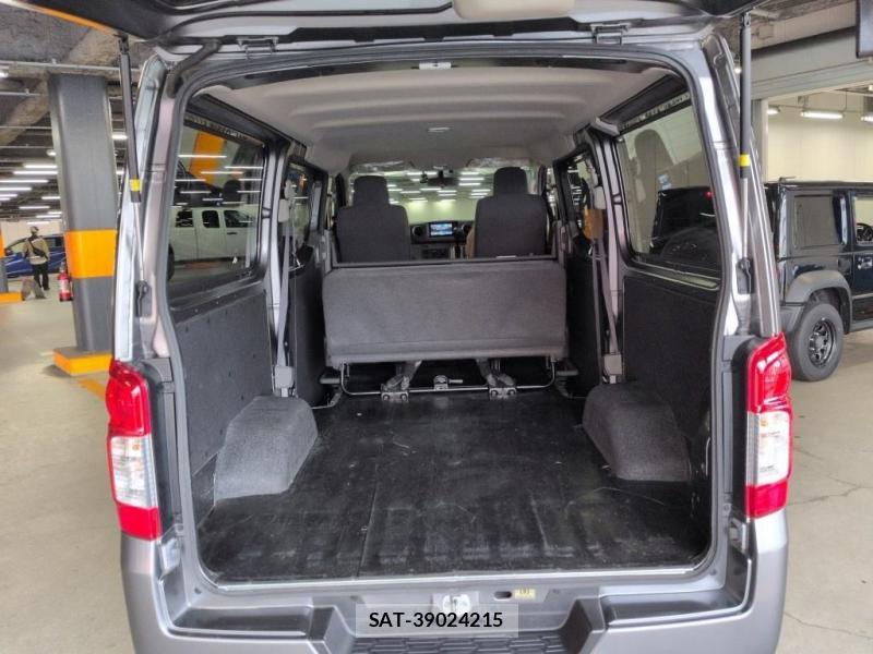 Nissan NV350 Caravan 2020 6283799-4