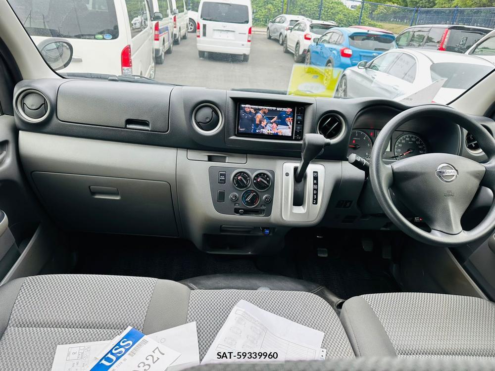 Nissan NV350 Caravan 2020 6787089-12