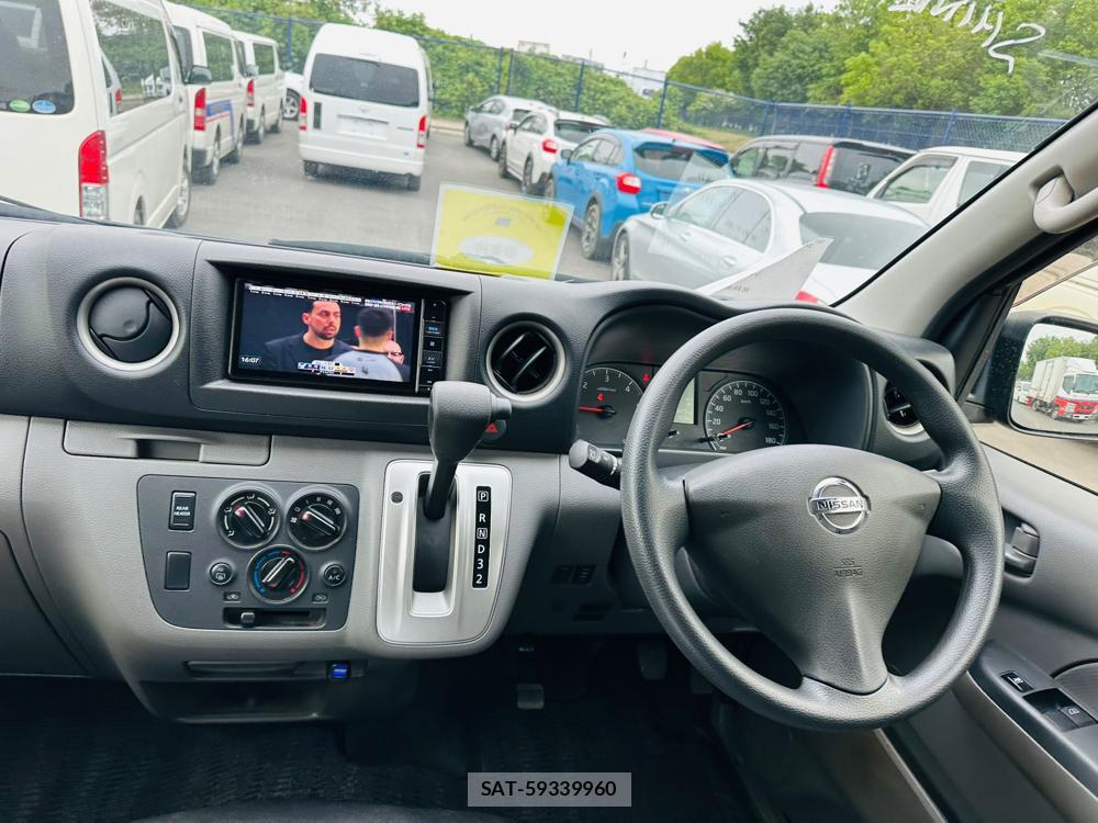 Nissan NV350 Caravan 2020 6787089-13