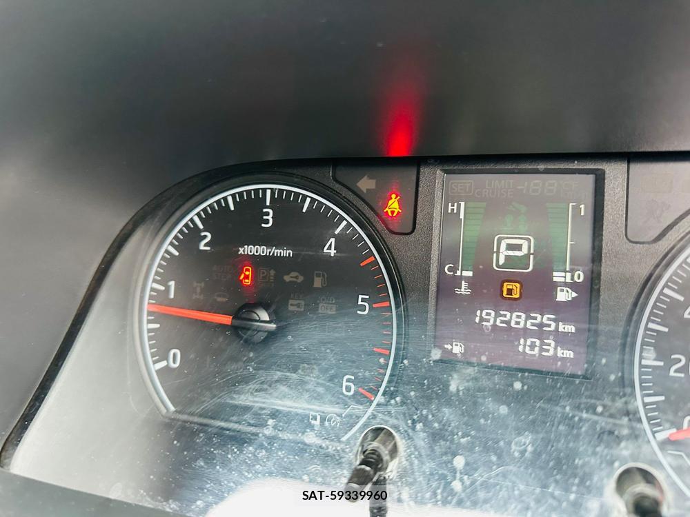 Nissan NV350 Caravan 2020 6787089-15