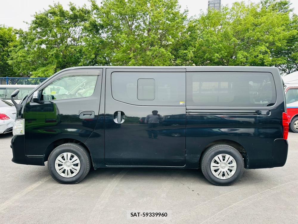 Nissan NV350 Caravan 2020 6787089-1