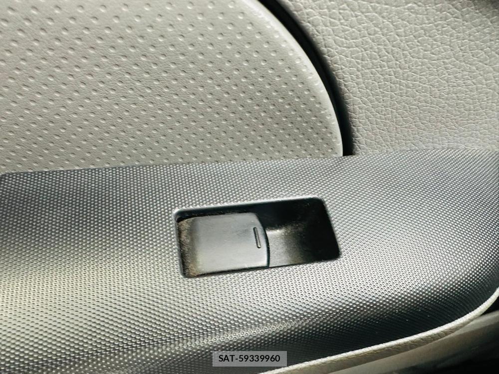 Nissan NV350 Caravan 2020 6787089-23
