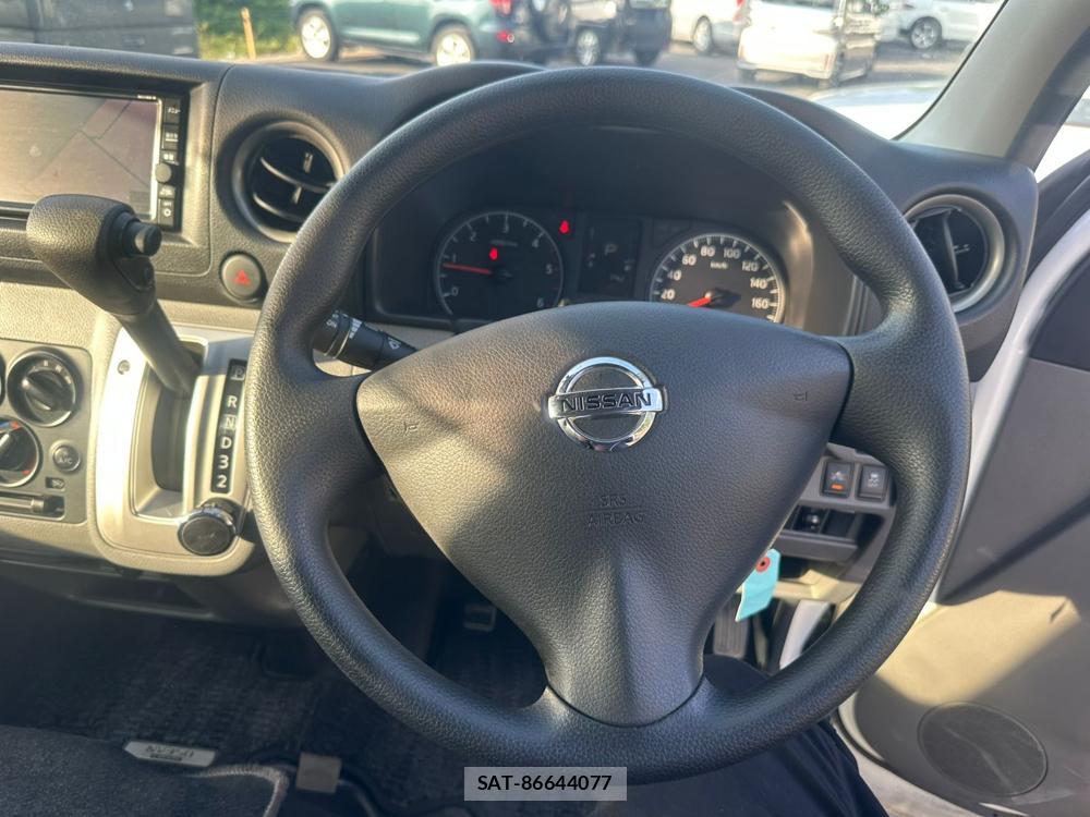 Nissan NV350 Caravan 2019 6958496-13