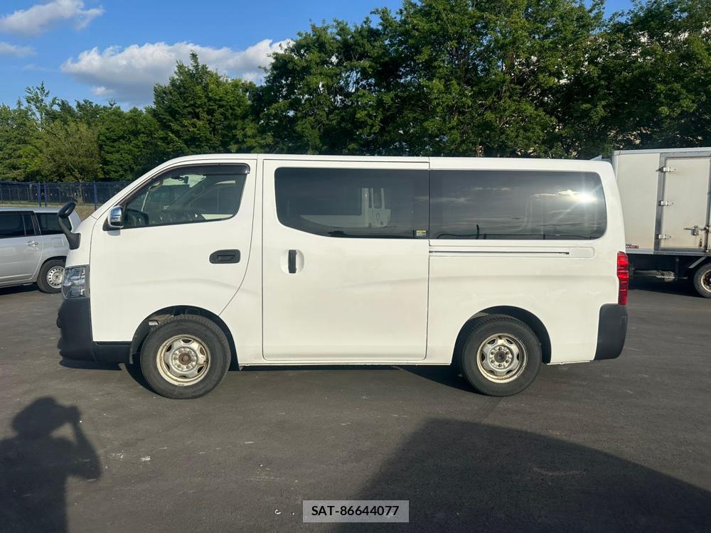 Nissan NV350 Caravan 2019 6958496-1