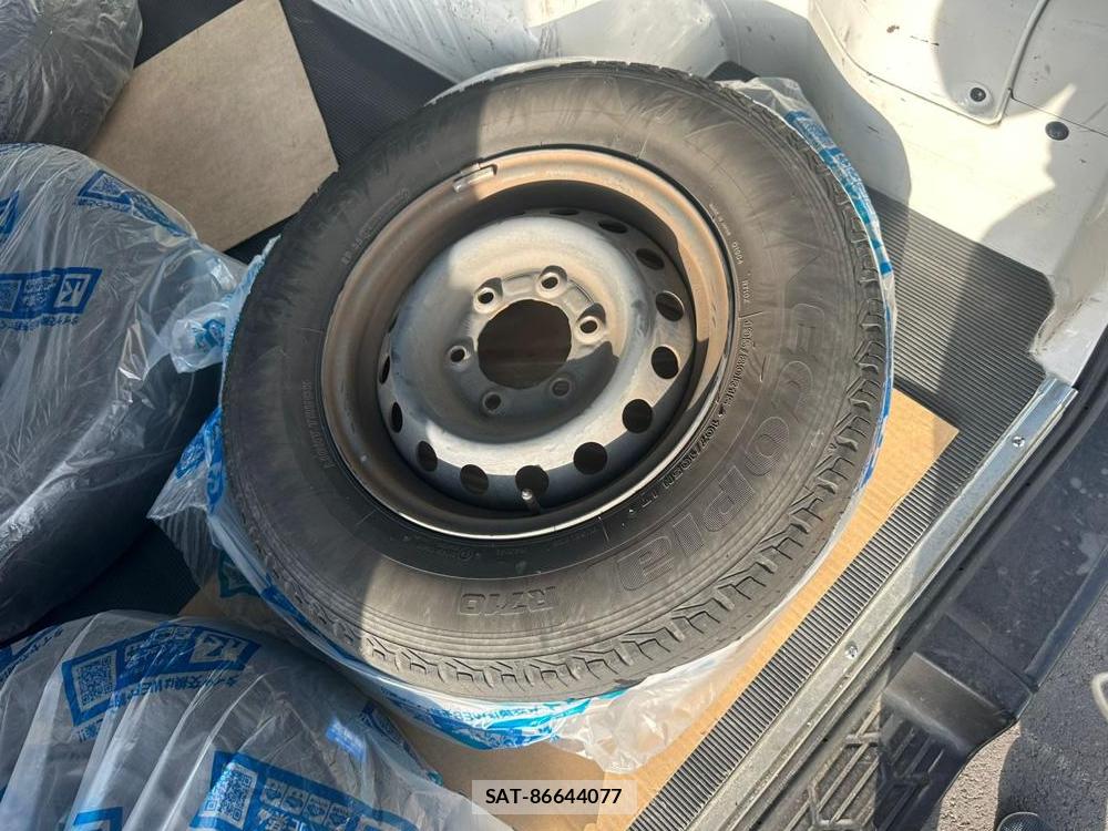 Nissan NV350 Caravan 2019 6958496-22