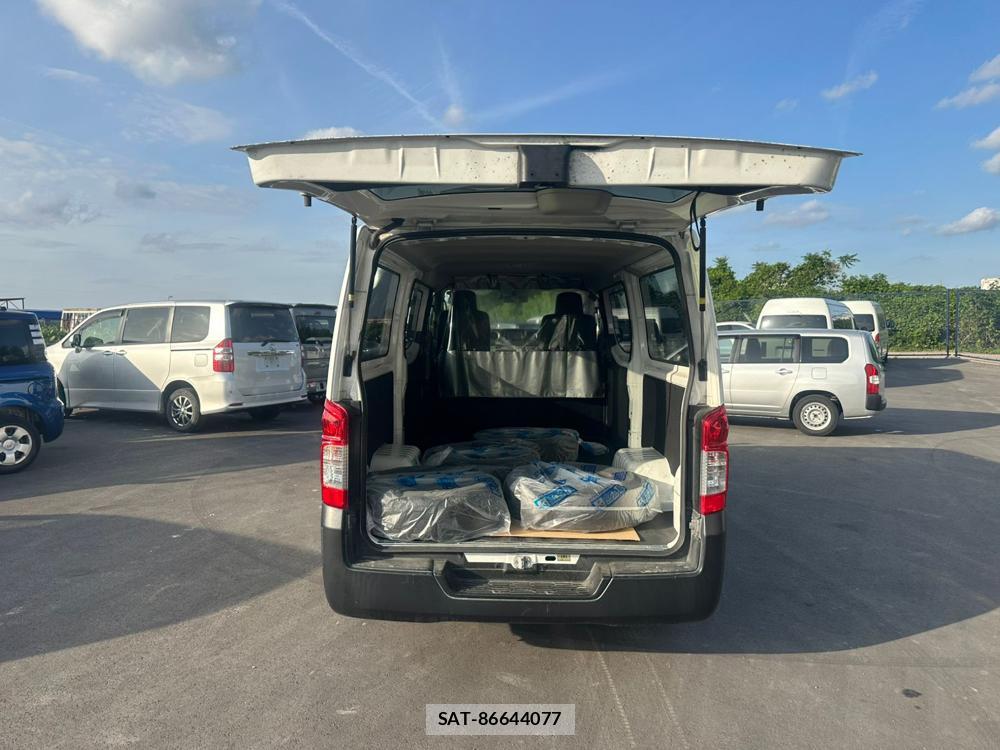 Nissan NV350 Caravan 2019 6958496-24