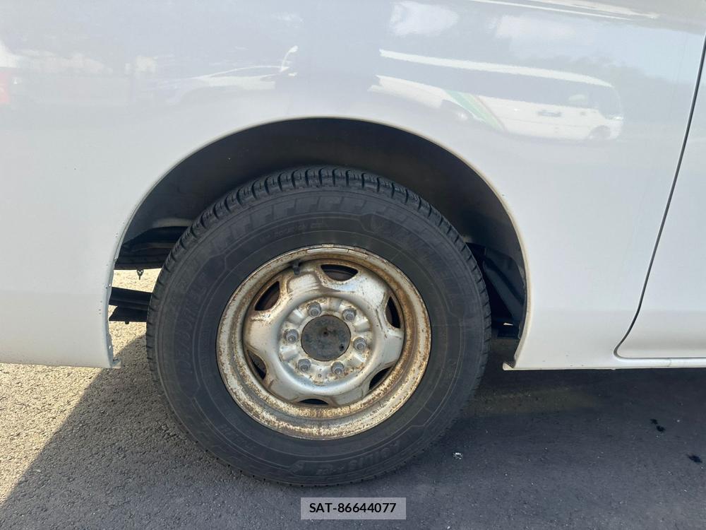Nissan NV350 Caravan 2019 6958496-25