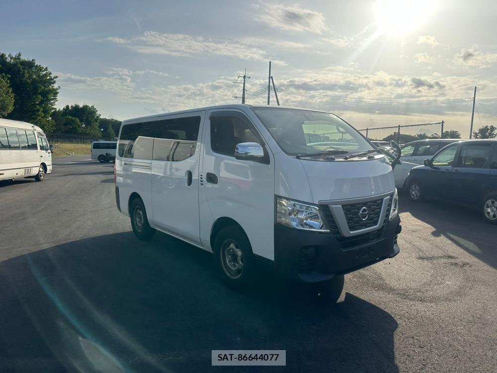 Nissan NV350 Caravan 2019 6958496-6