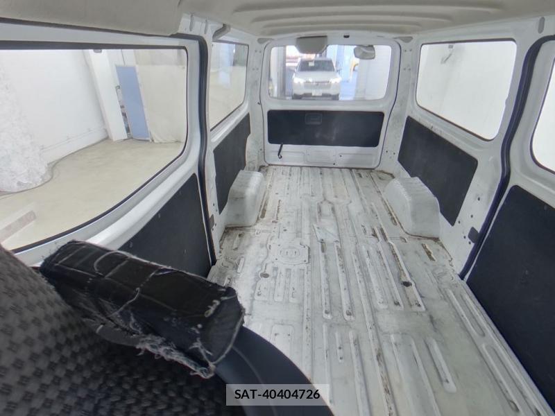 Nissan NV350 Caravan 2020-05 7349935-5
