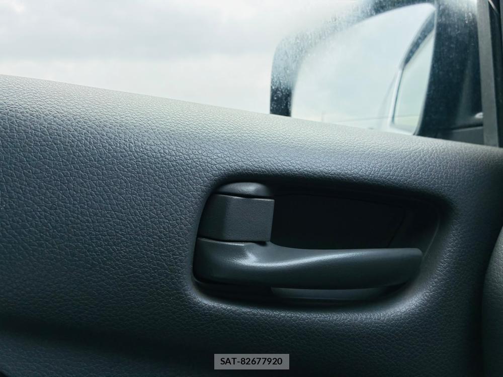 Nissan NV350 Caravan 2020-01 8044006-22