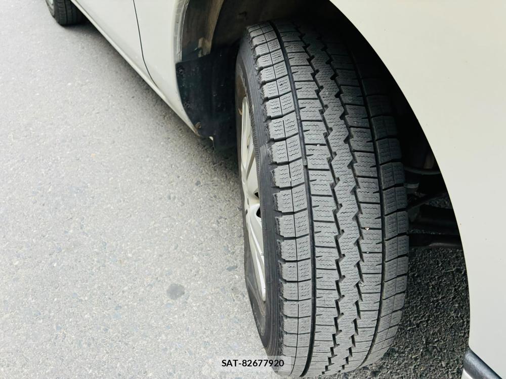 Nissan NV350 Caravan 2020-01 8044006-32