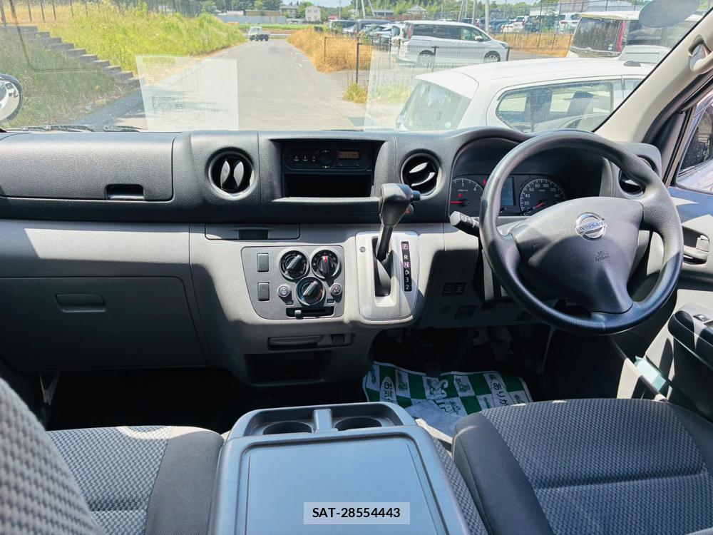 Nissan NV350 Caravan 2019-05 8252484-12
