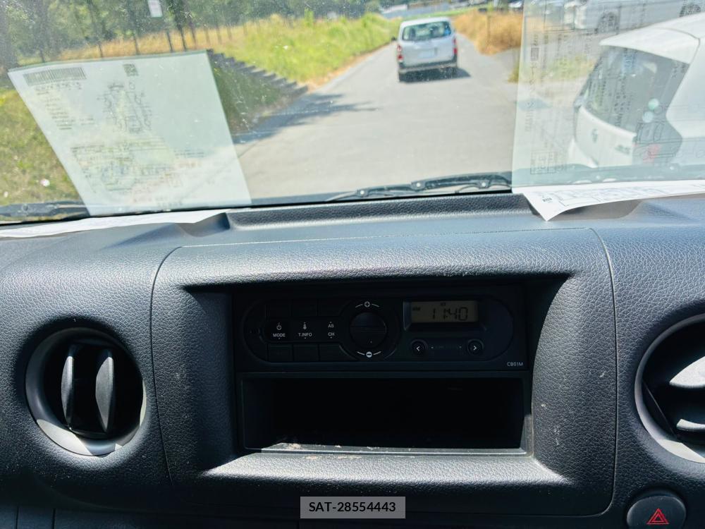 Nissan NV350 Caravan 2019-05 8252484-18