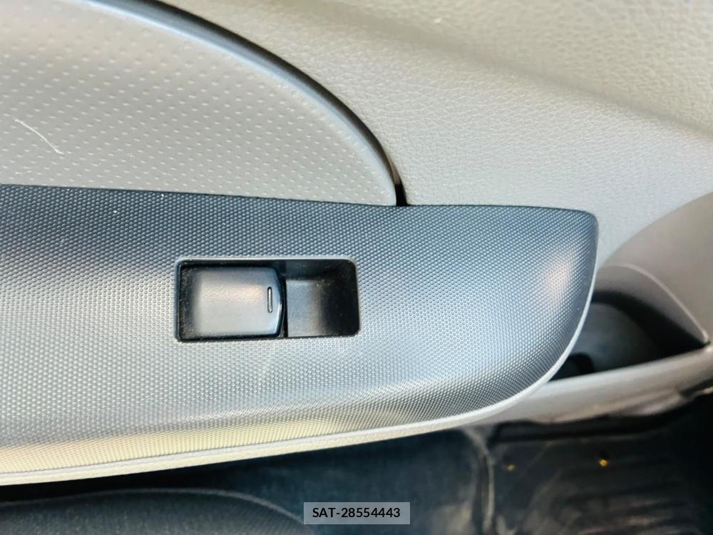 Nissan NV350 Caravan 2019-05 8252484-23