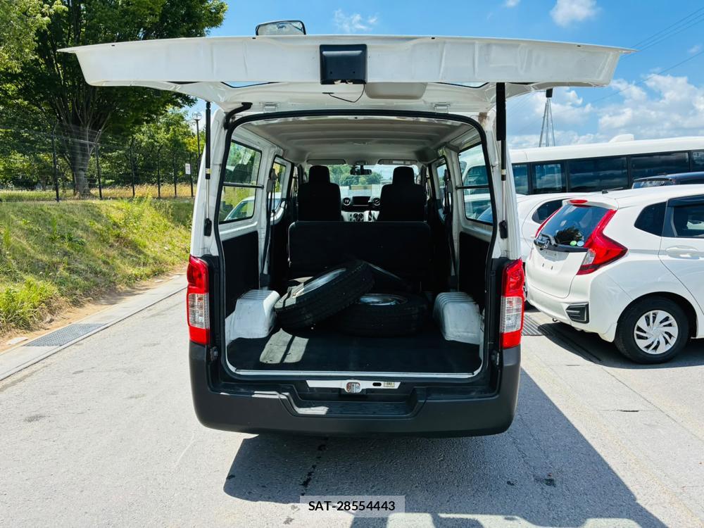 Nissan NV350 Caravan 2019-05 8252484-25