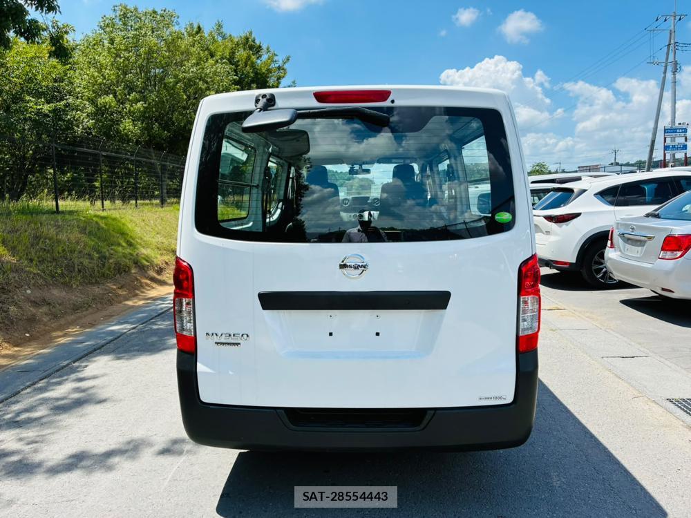Nissan NV350 Caravan 2019-05 8252484-3