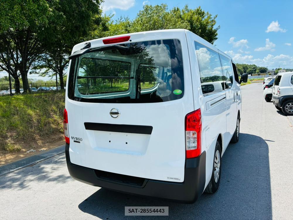 Nissan NV350 Caravan 2019-05 8252484-4