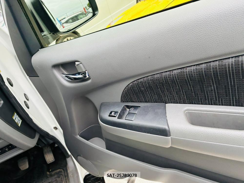Nissan NV350 Caravan 2020 8603372-21