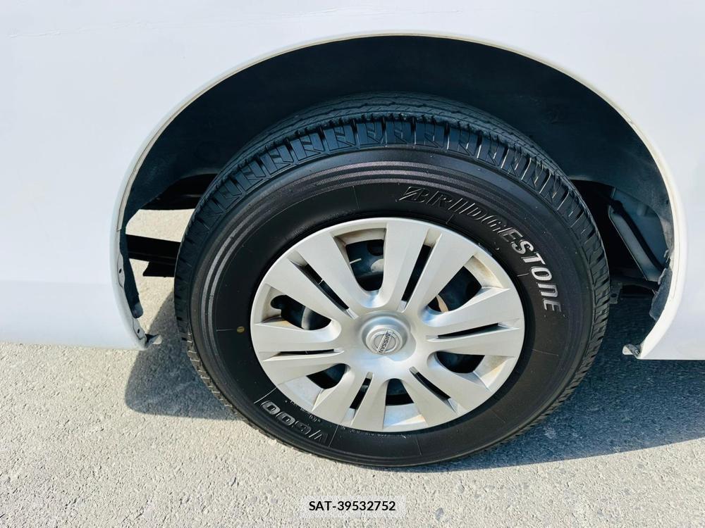 Nissan NV350 Caravan 2019 3403664-27