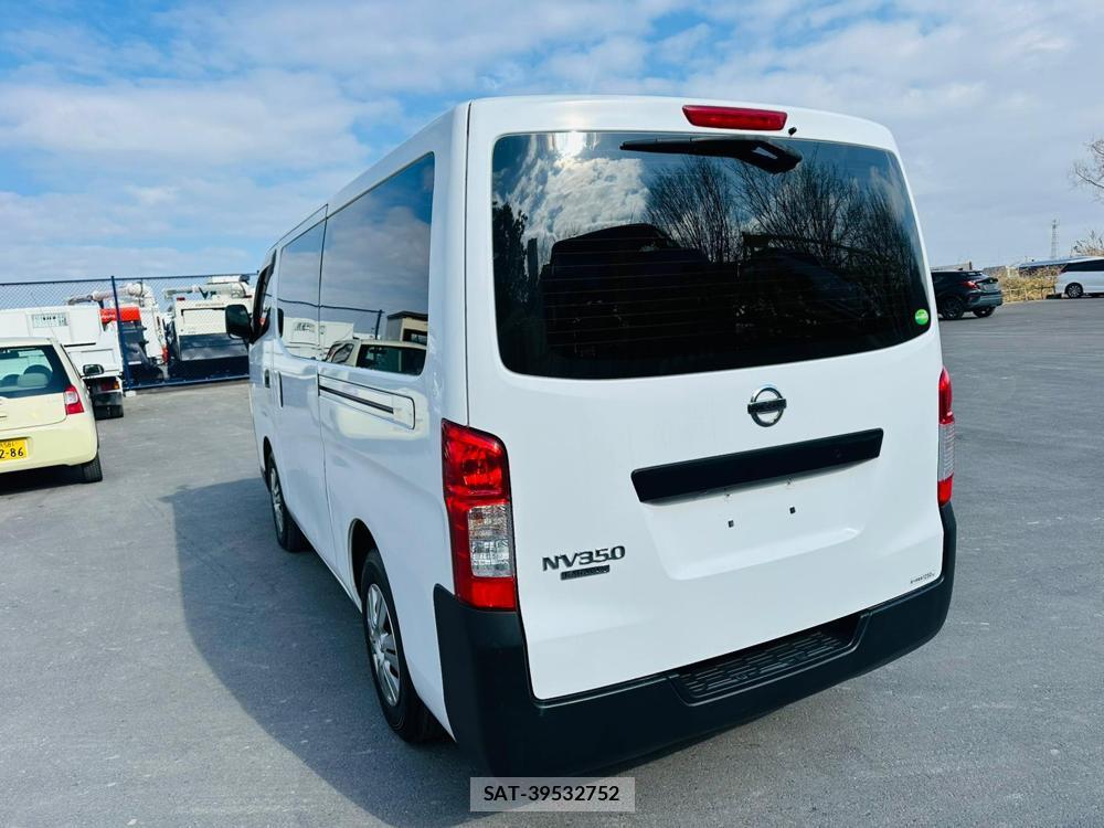 Nissan NV350 Caravan 2019 3403664-2
