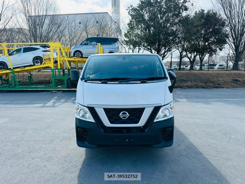 Nissan NV350 Caravan 2019 3403664-7