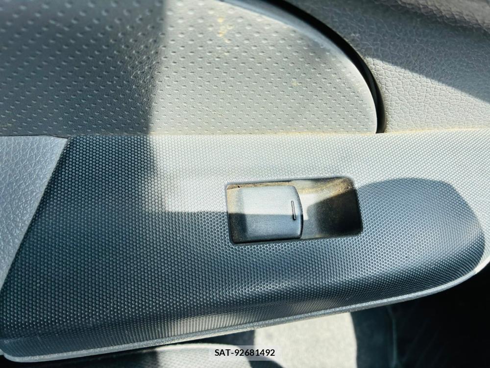 Nissan NV350 Caravan 2020-06 7940554-21
