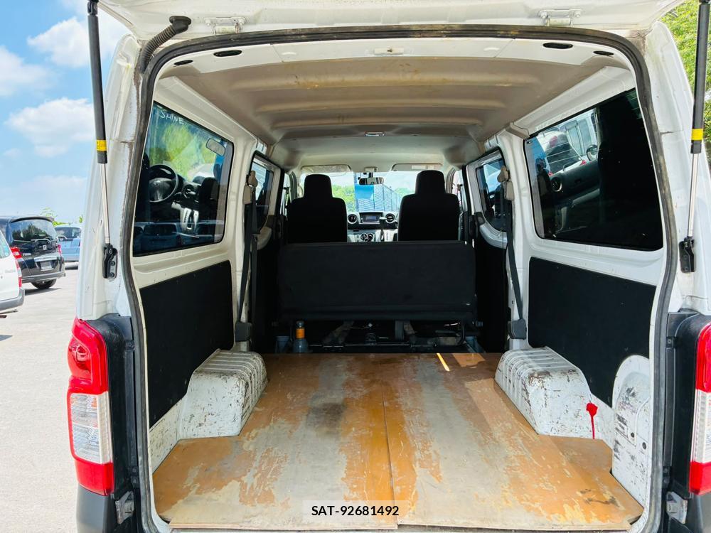 Nissan NV350 Caravan 2020-06 7940554-23