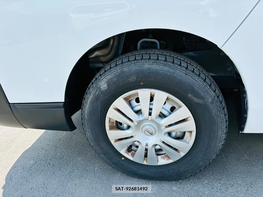 Nissan NV350 Caravan 2020-06 7940554-27