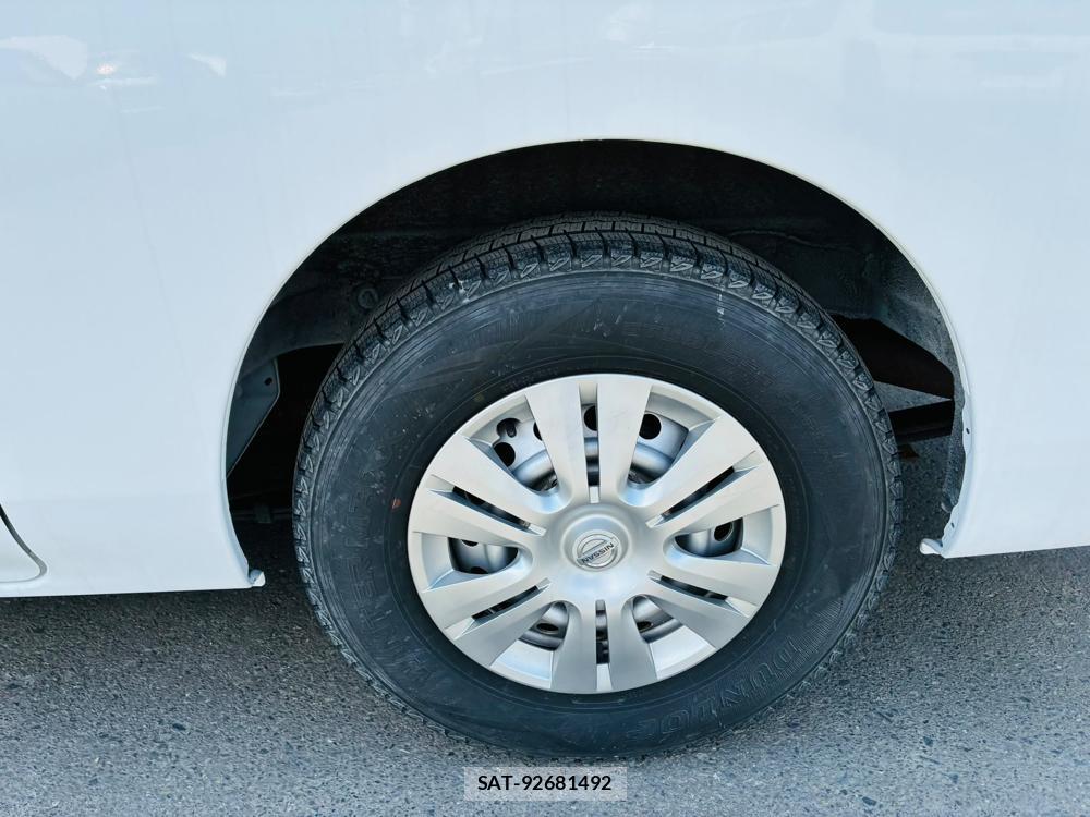 Nissan NV350 Caravan 2020-06 7940554-28
