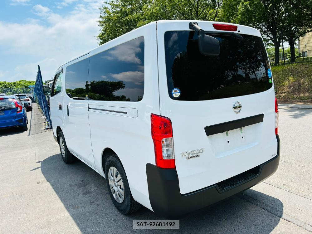 Nissan NV350 Caravan 2020-06 7940554-2