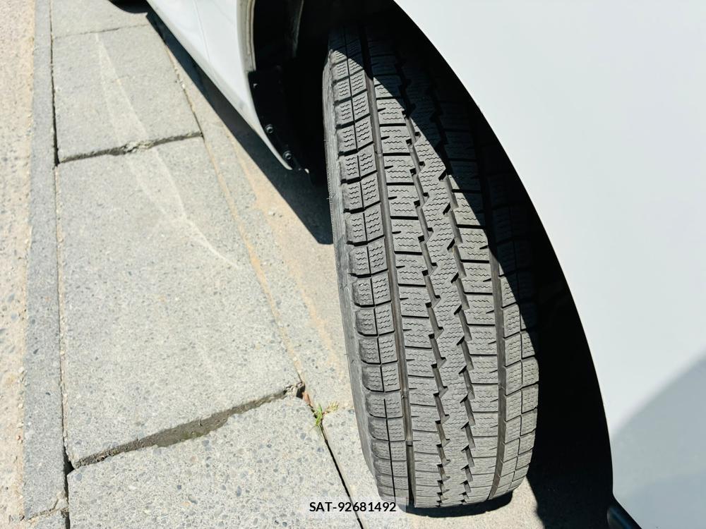Nissan NV350 Caravan 2020-06 7940554-30