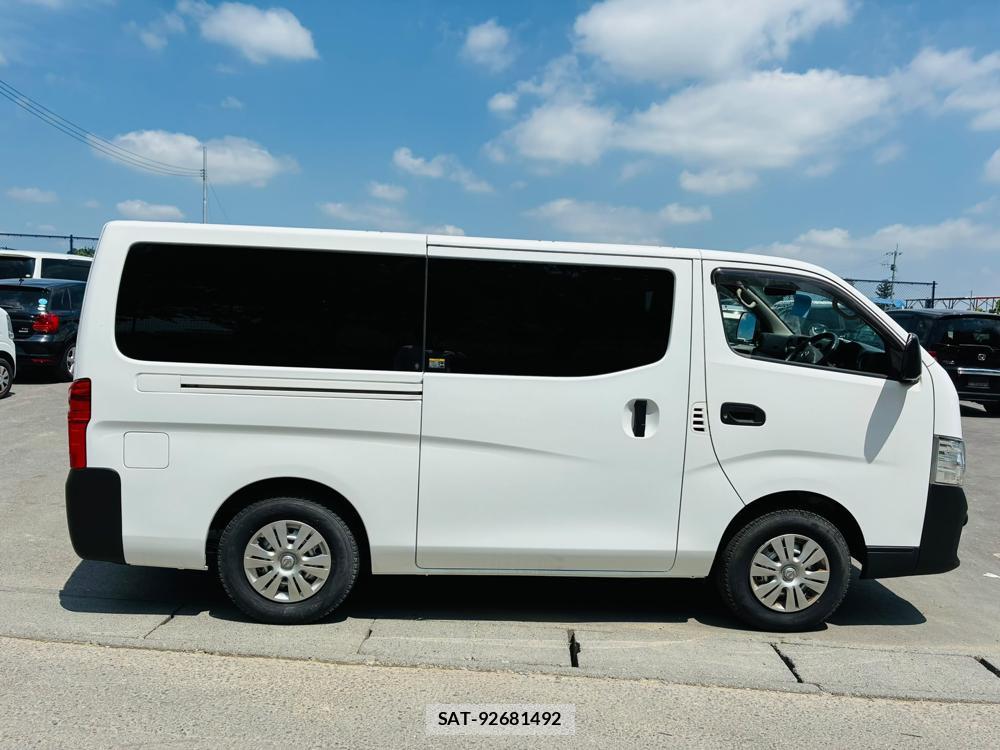 Nissan NV350 Caravan 2020-06 7940554-5