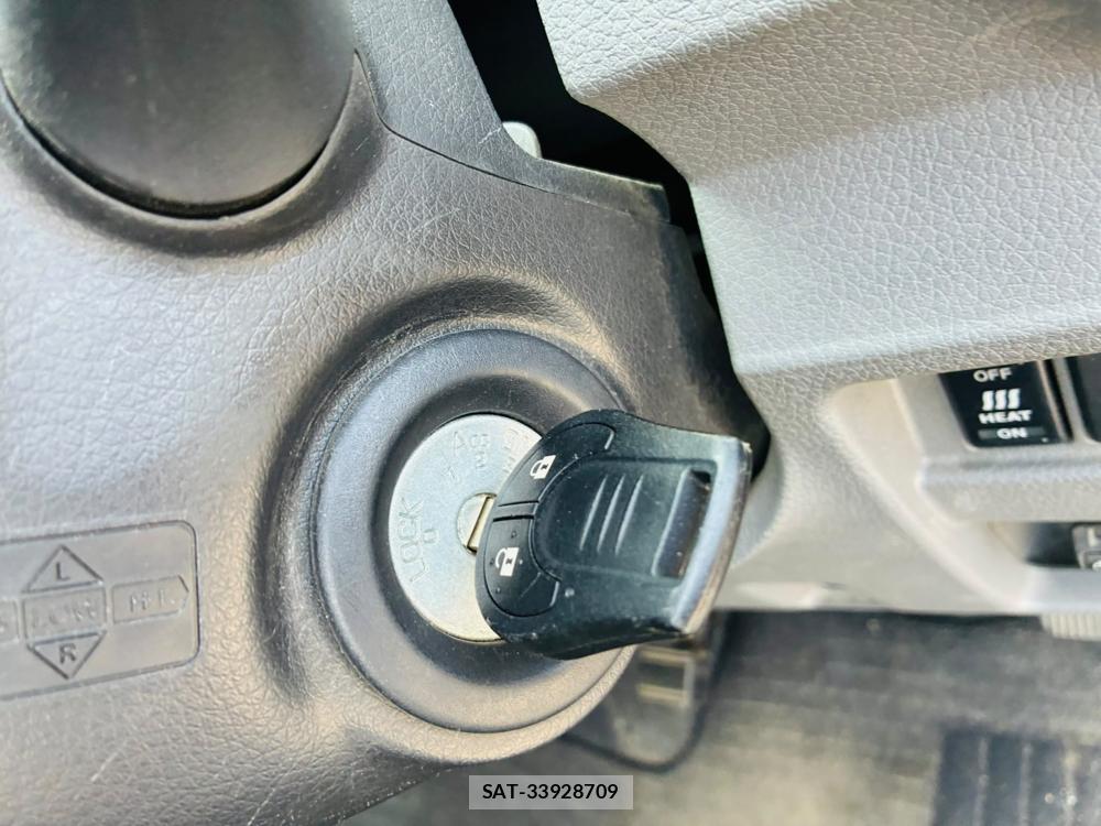 Nissan NV350 Caravan 2020-06 8118827-16