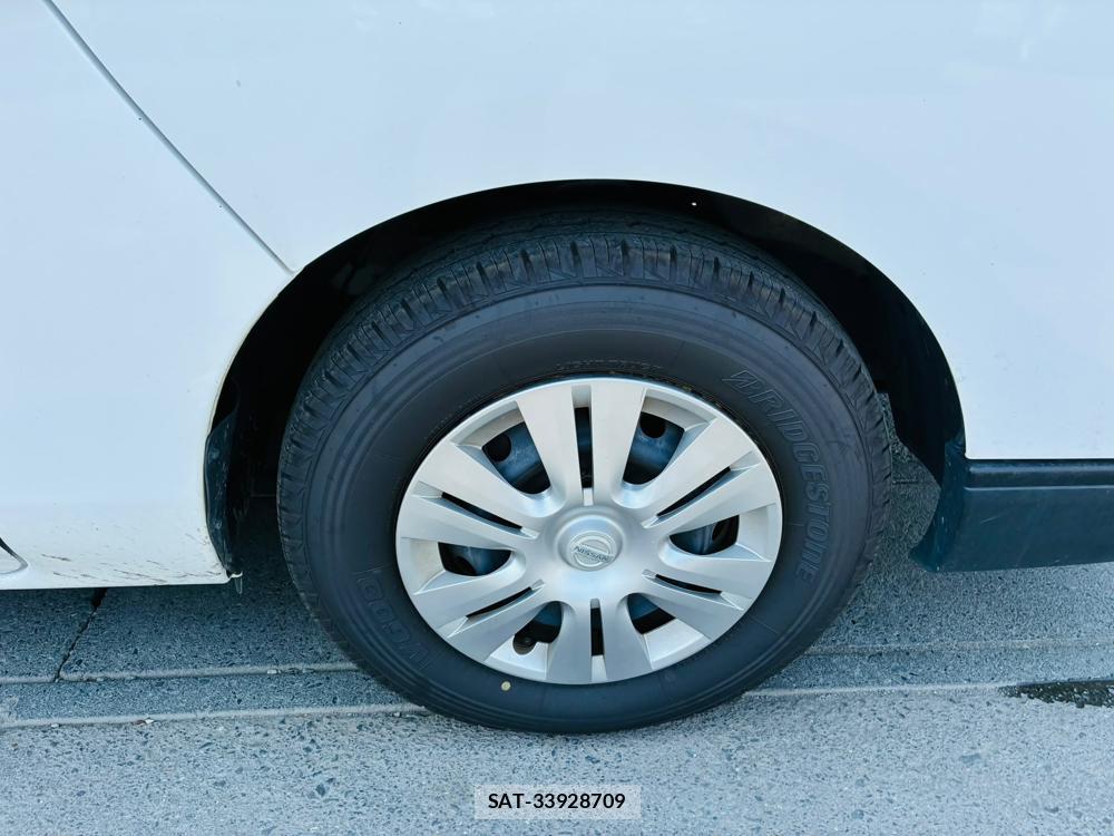 Nissan NV350 Caravan 2020-06 8118827-28