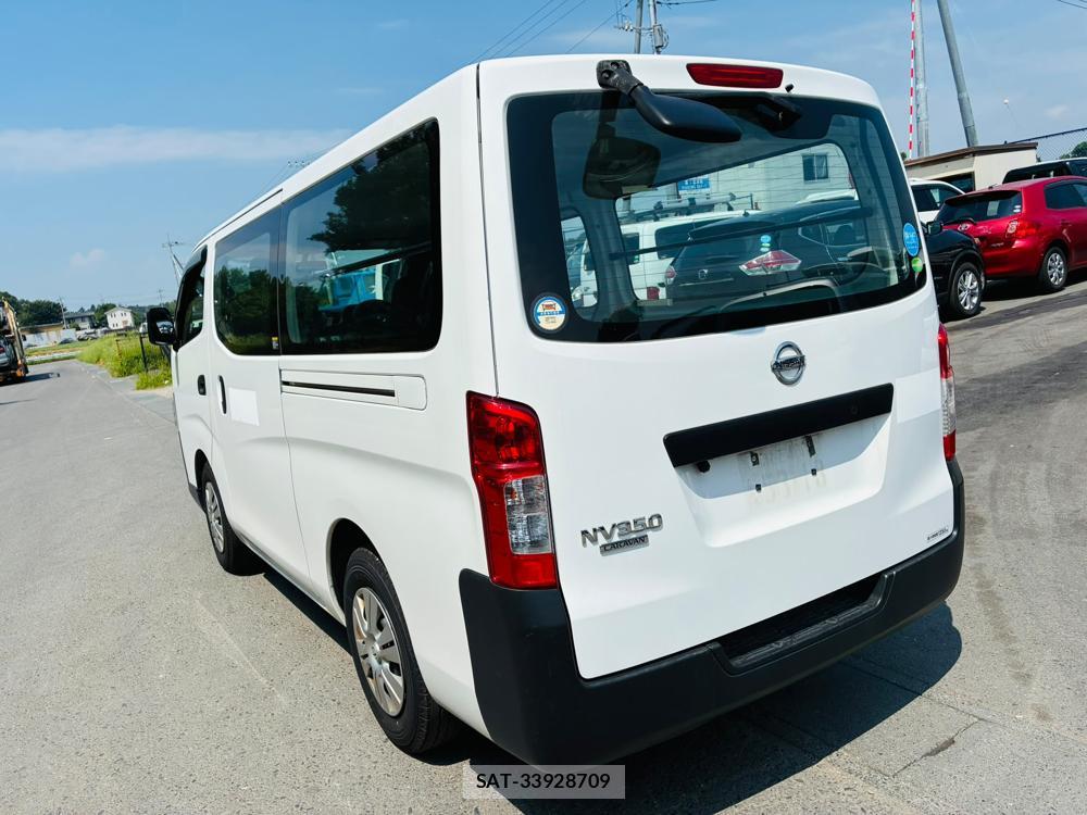 Nissan NV350 Caravan 2020-06 8118827-2