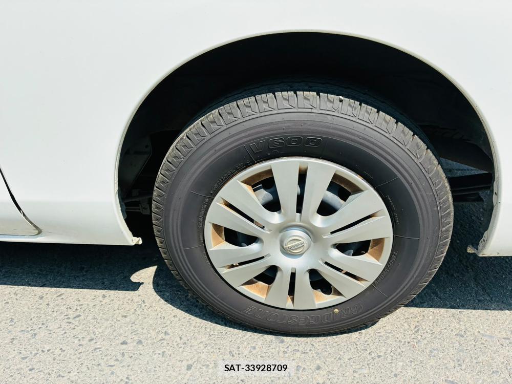 Nissan NV350 Caravan 2020-06 8118827-30