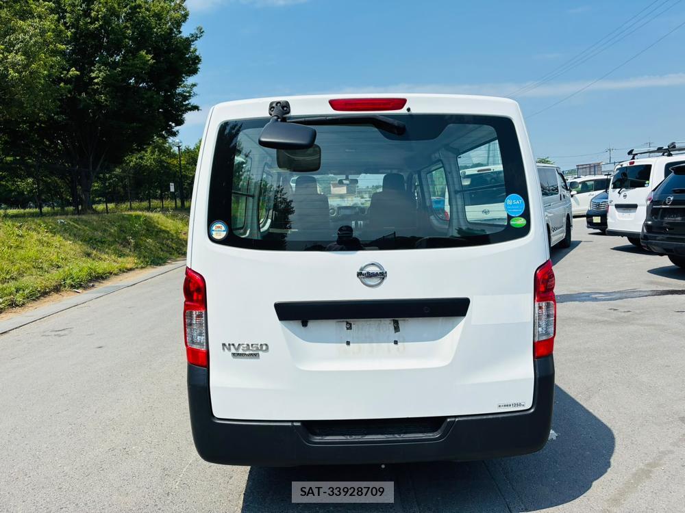 Nissan NV350 Caravan 2020-06 8118827-3