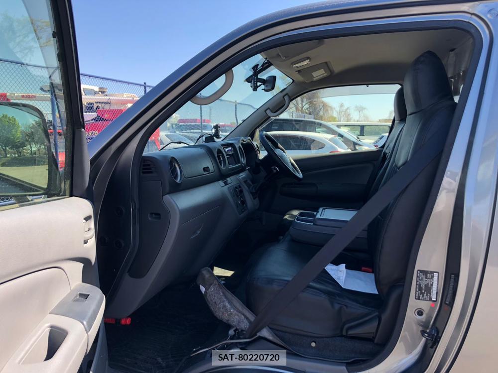 Nissan NV350 Caravan 2019-03 5358527-10