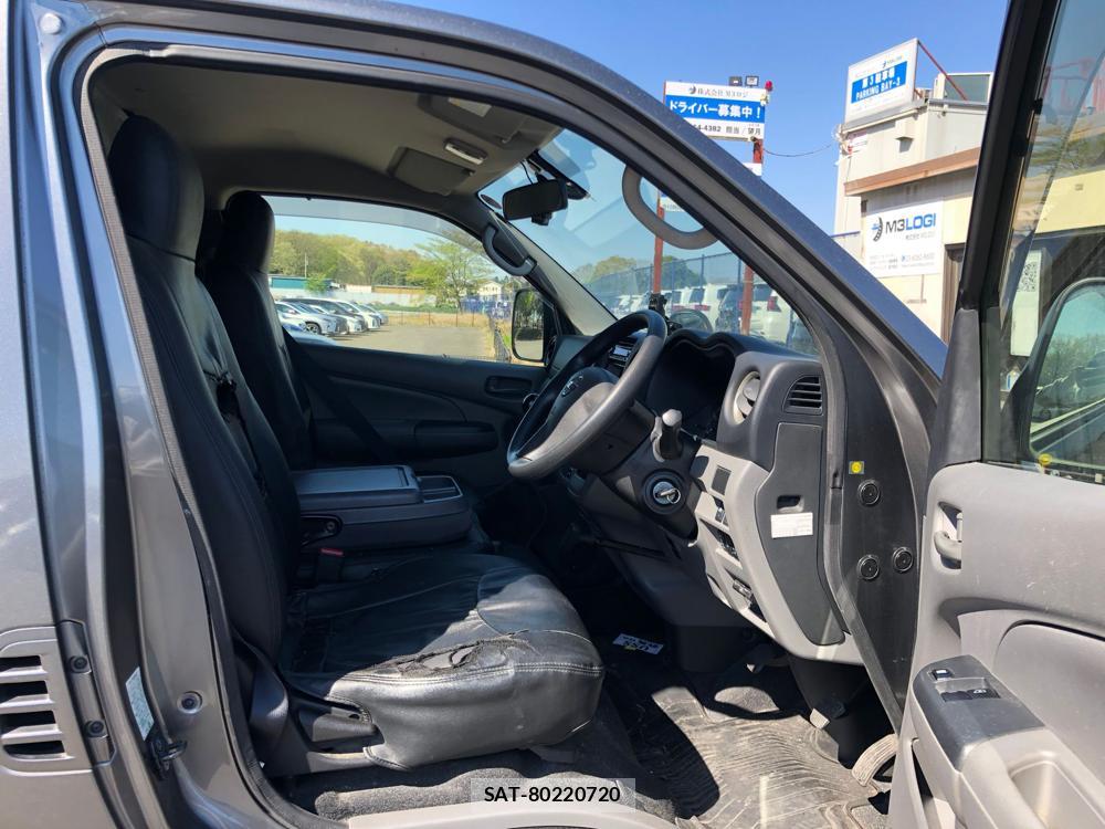 Nissan NV350 Caravan 2019-03 5358527-11