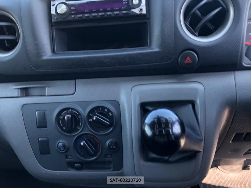 Nissan NV350 Caravan 2019-03 5358527-21