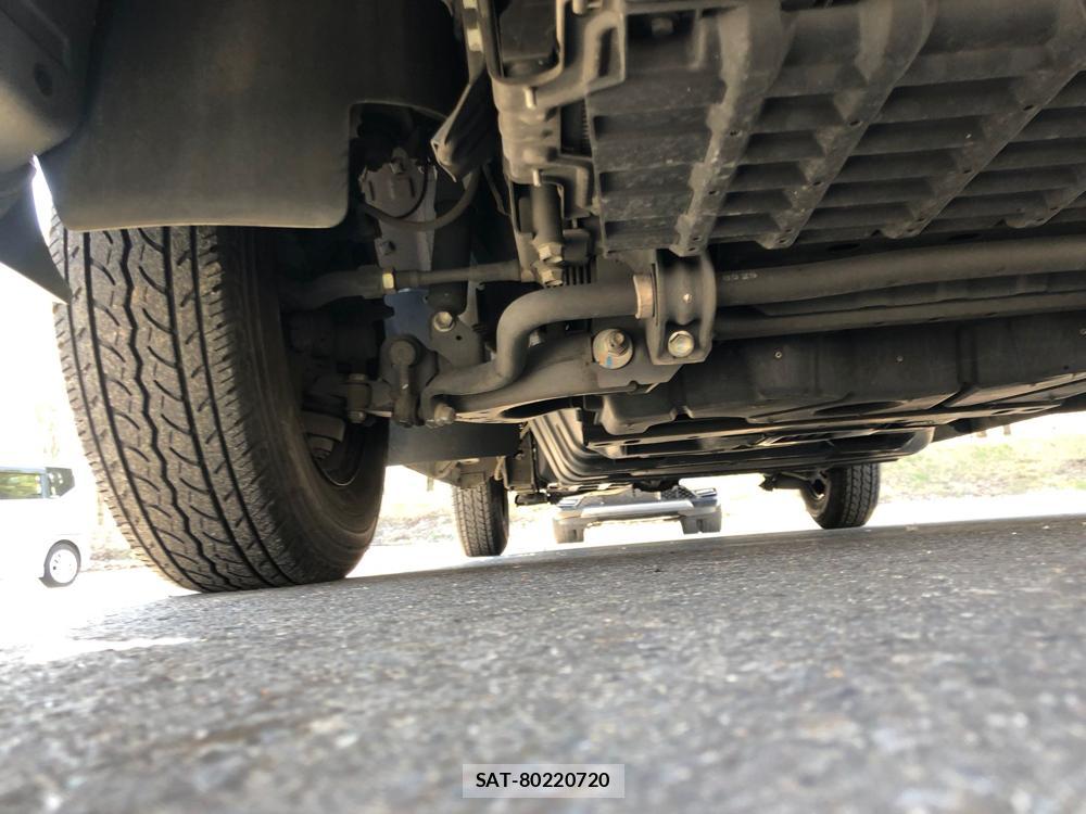 Nissan NV350 Caravan 2019-03 5358527-33