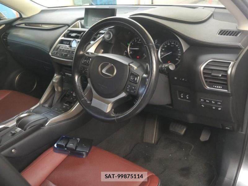 Lexus NX 2015-08 8262095-4