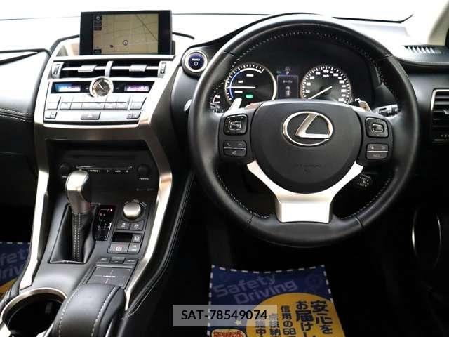 Lexus NX 2017-03 8881438-4