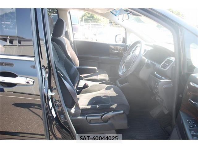 Honda ODYSSEY 2018-05 7456622-26