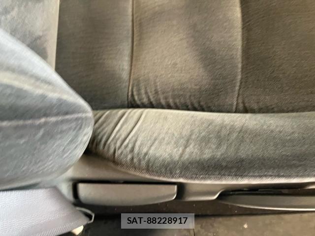 Honda ODYSSEY 2004-03 8131796-16