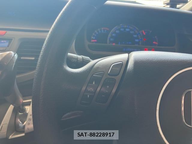 Honda ODYSSEY 2004-03 8131796-19