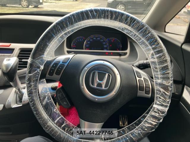 Honda ODYSSEY 2005-08 8131802-15