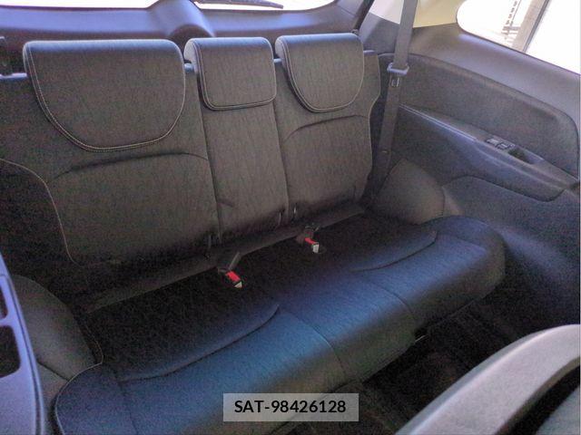 Honda ODYSSEY 2017-04 8209427-28